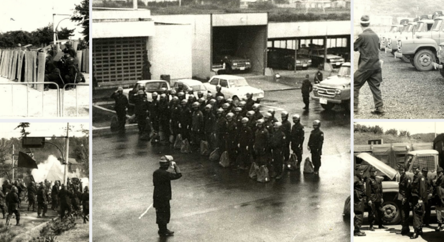 中部管区機動隊創設当時の様子の白黒写真。整列する隊員の様子